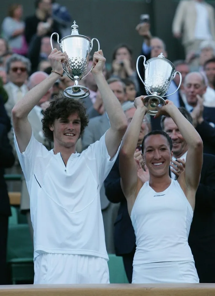 Jamie Murray y Jelena Jankovic tras ganar Wimbledon 2007 en dobles mixto. (Foto: Getty).
