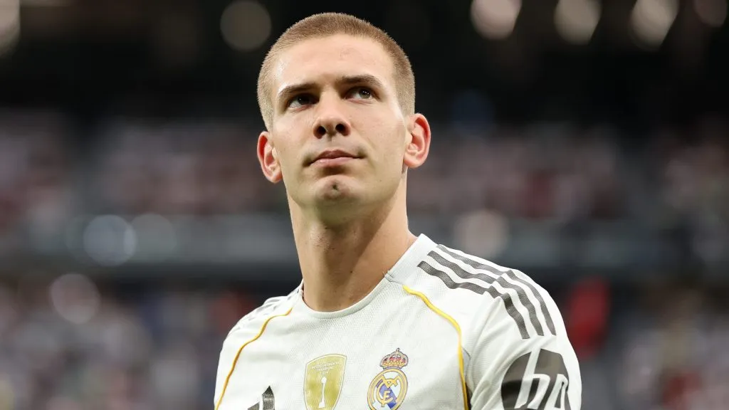 Por decisión de Xabi Alonso, Mastantuono esperará su oportunidad desde el banco. (Getty)