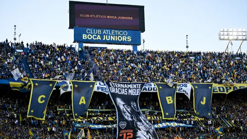 Los hinchas de Boca homenajearon a Miguel Russo en La Bombonera