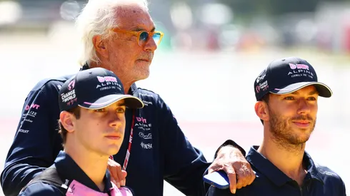 Flavio Briatore junto a Franco Colapinto y Pierre Gasly.
