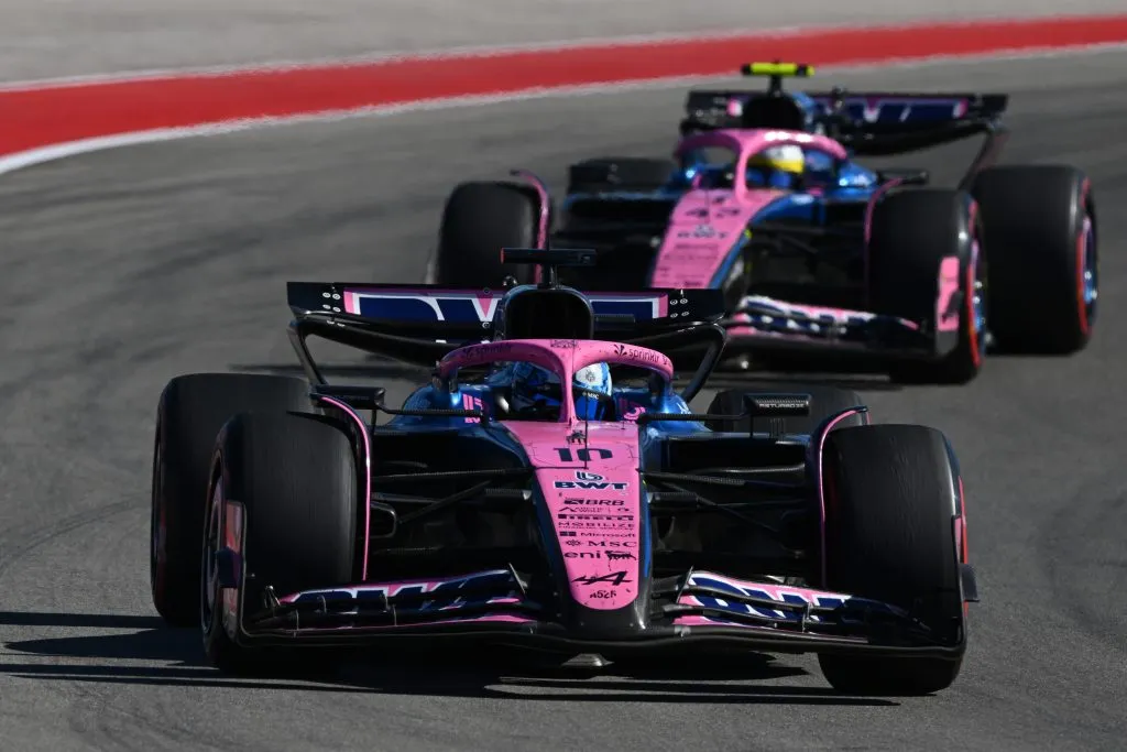 Franco Colapinto y Pierre Gasly, pilotos de Alpine en la Fórmula 1, durante el Gran Premio de Estados Unidos. (Getty Images)