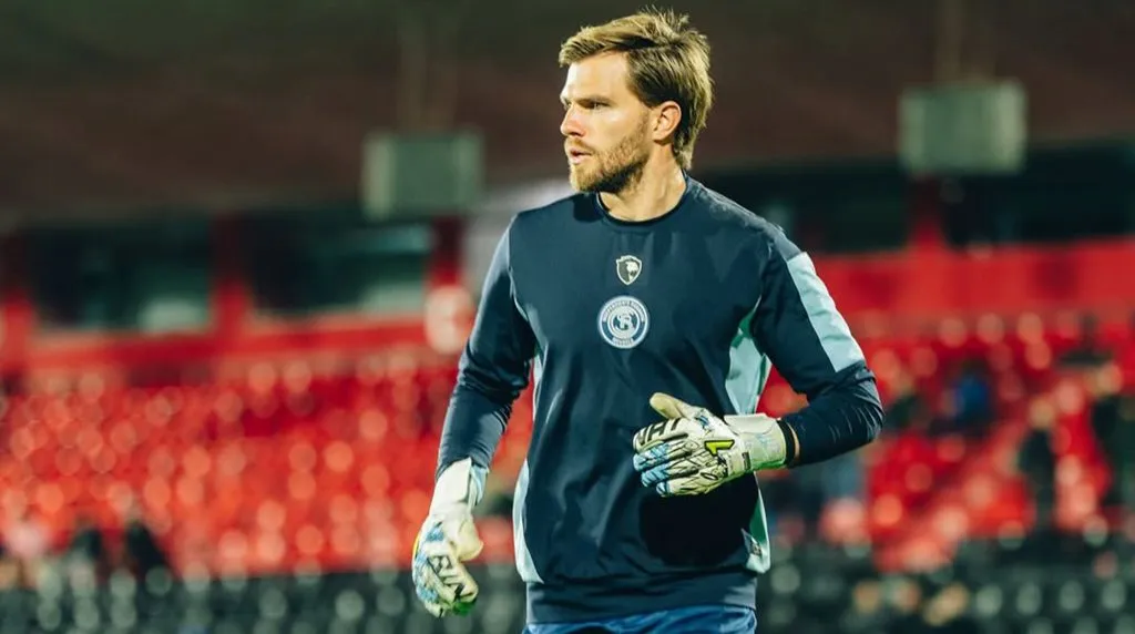 Ezequiel Centurión, arquero de Independiente Rivadavia, surgido de River (@ezecenturion).