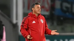 El DT vive el momento más difícil de su relación con los hinchas.