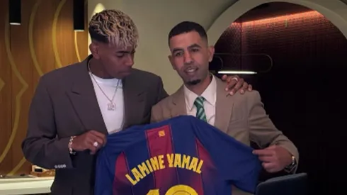 Lamine Yamal junto a Mounir, su padre.