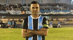 Pasó sin pena ni gloria por River, es el máximo goleador de otro equipo del fútbol argentino y ahora vuelve del retiro a los 45 años