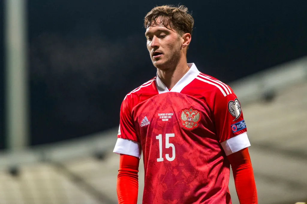 Rusia está entre las 30 mejores selecciones del mundo pero no estará en el Mundial 2026. (Getty)