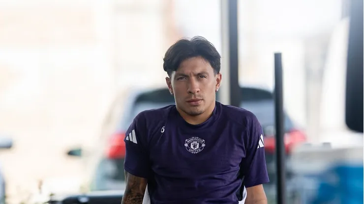 El defensor confía en hacer su regreso en noviembre.
