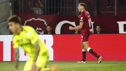 Rodrigo Castillo festeja su gol ante Universidad de Chile.