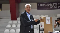 El expresidente acudió a dar su voto en River e hizo un llamado a la unidad.