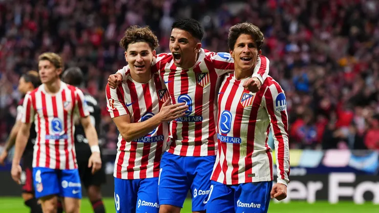 Julián Álvarez y Thiago Almada aportaron goles a la victoria Colchonera.