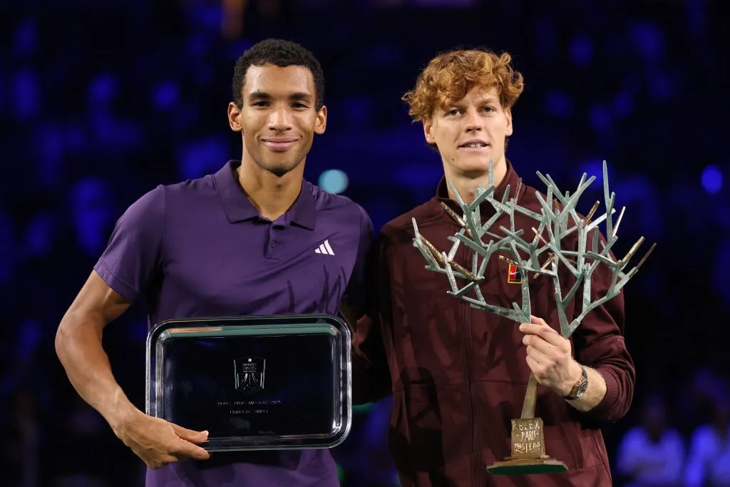 Auger-Aliassime y Sinner en la entrega de premios del Masters 1000 de París. (Foto: Getty).