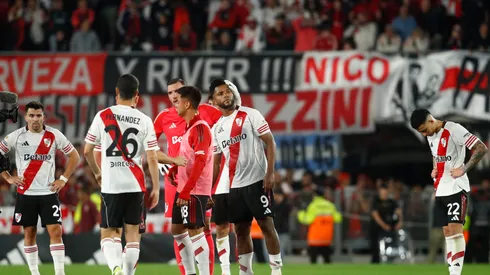 Los jugadores de River tras la derrota ante Gimnasia.