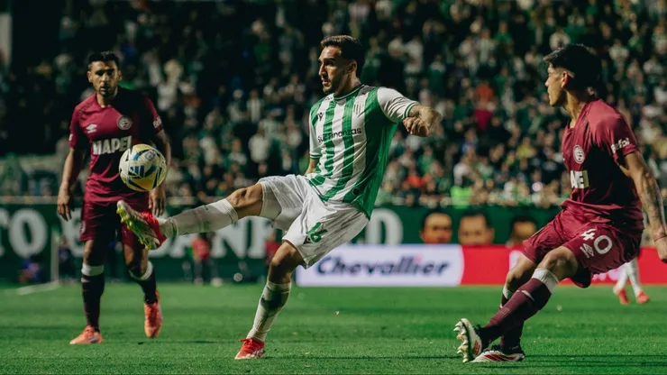 Banfield y Lanús se enfrentaron por la Fecha 14.