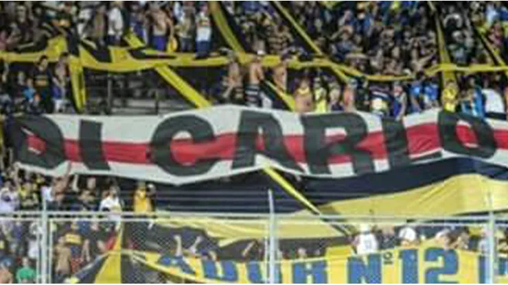 La antigua bandera que la 12 le robó a River.