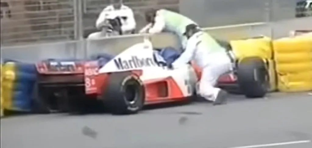 El accidente de Hakkinen en Adelaide 1995 paralizó el mundo de la Fórmula 1.