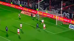 Álex Arce anotó el gol de Independiente Rivadavia.