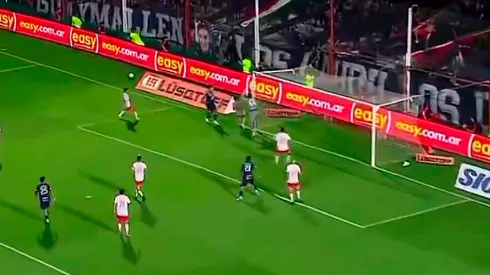 Álex Arce anotó el gol de Independiente Rivadavia.