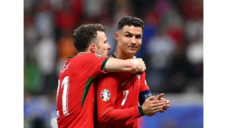 Cristiano Ronaldo y Diogo Jota en la Eurocopa 2024.