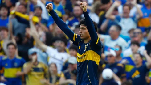 El festejo de Exequiel Zeballos tras anotar el 1-0 de Boca ante River en el Superclásico.