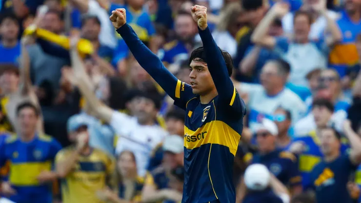 El festejo de Exequiel Zeballos tras anotar el 1-0 de Boca ante River en el Superclásico.