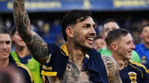 Leandro Paredes en los festejos de Boca tras el triunfo ante River en el Superclásico.