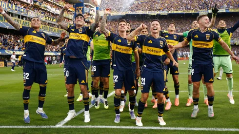 El plantel de Boca en La Bombonera.