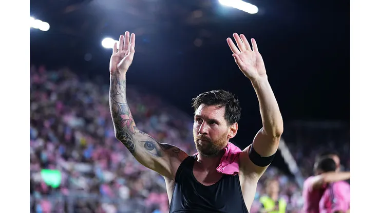 FORT LAUDERDALE, FLORIDA - NOVEMBER 08: Lionel Messi #10 of Inter Miami CF acknowledges the fans after winning and advancing to the semifinal following the 2025 MLS Cup Playoff match between Inter Miami CF and Nashville SC at Chase Stadium on November 08, 2025 in Fort Lauderdale, Florida. (Photo by Rich Storry/Getty Images)