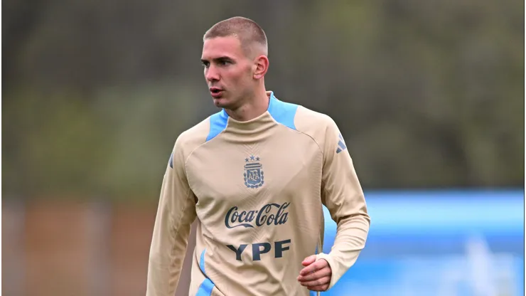 El jugador de Real Madrid se trasladó a Alicante pese a ser baja en la convocatoria de la Selección Argentina.