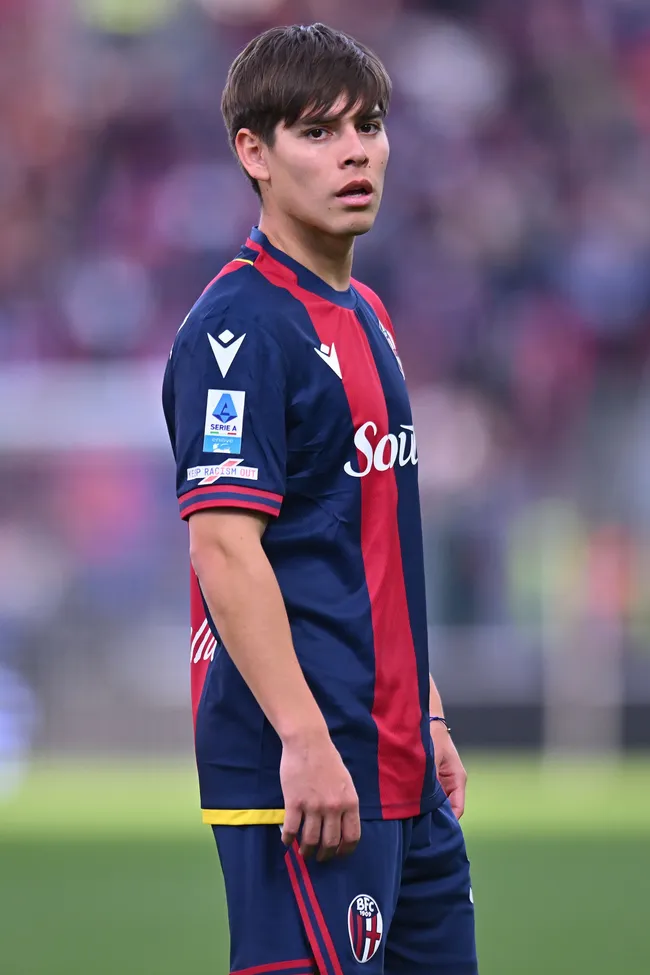 Benjamín Domínguez con la camiseta de Bologna. (Getty)