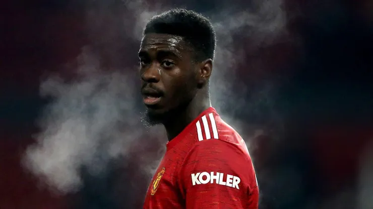 Axel Tuanzebe demanda al Manchester United