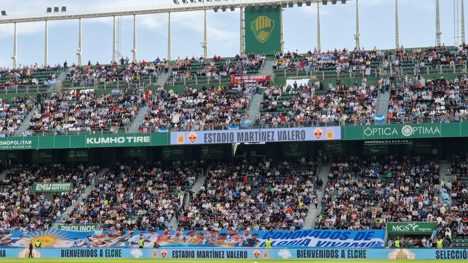 La bandera para los campeones del mundo. (Bolavip).