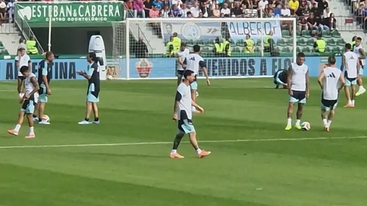 La Selección Argentina en el entrenamiento en cancha de Elche.