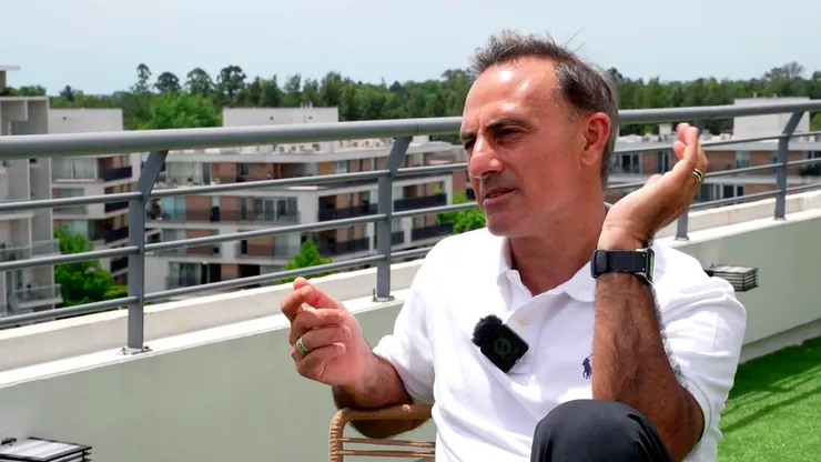 Diego Latorre le brindó una entrevista a Flavio Azzaro.