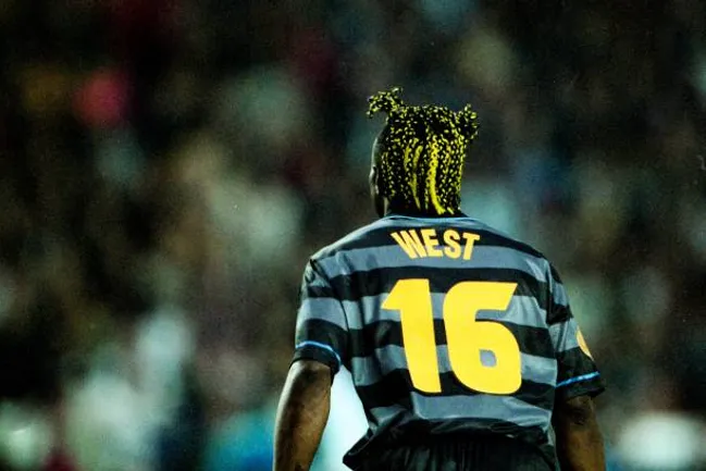 Tuvo un breve paso por el Inter, donde fue campeón de la Copa UEFA (hoy Europa League).