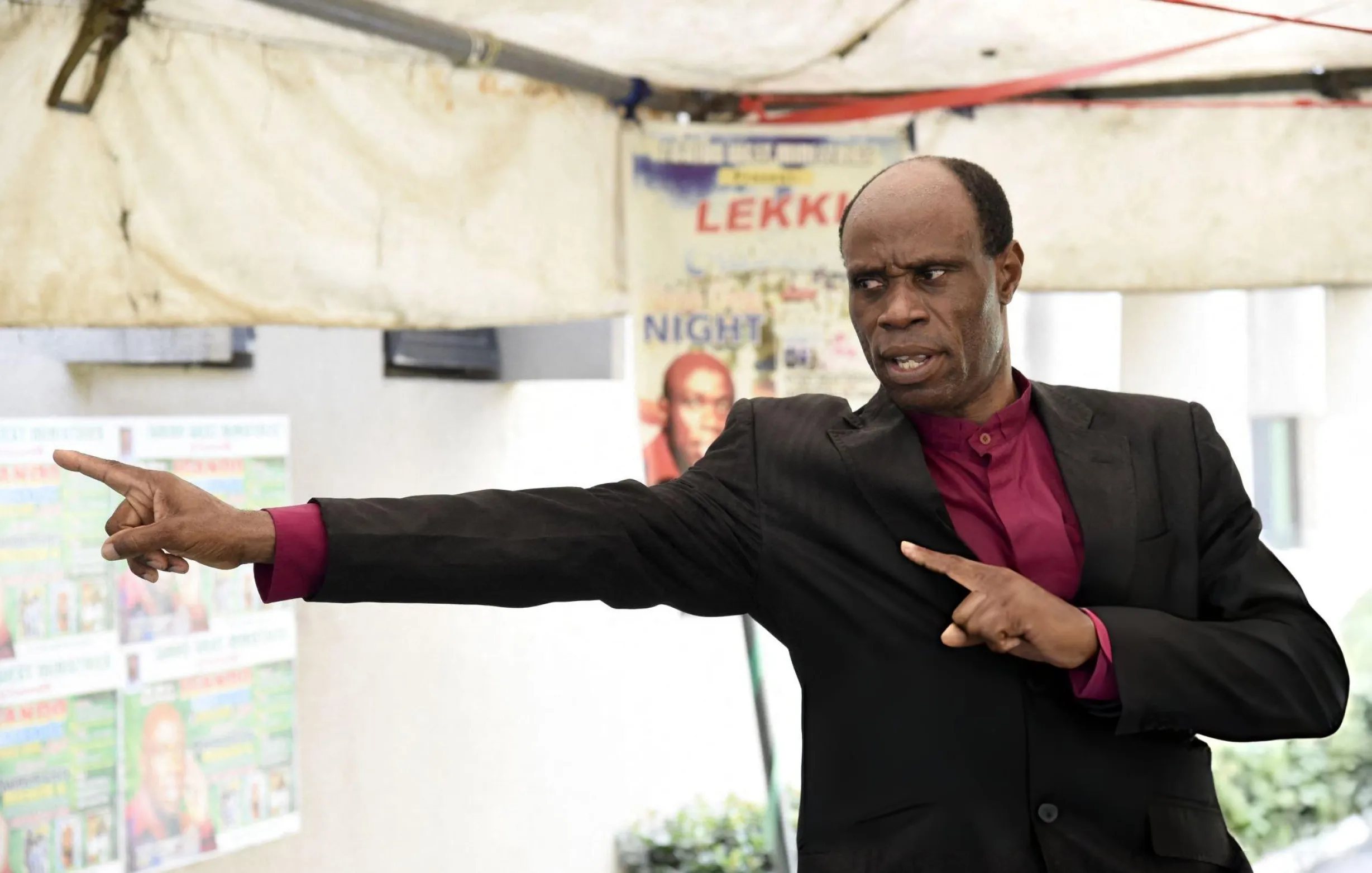 Taribo West ahora es pastor pentecostal y un líder espiritual en Nigeria.