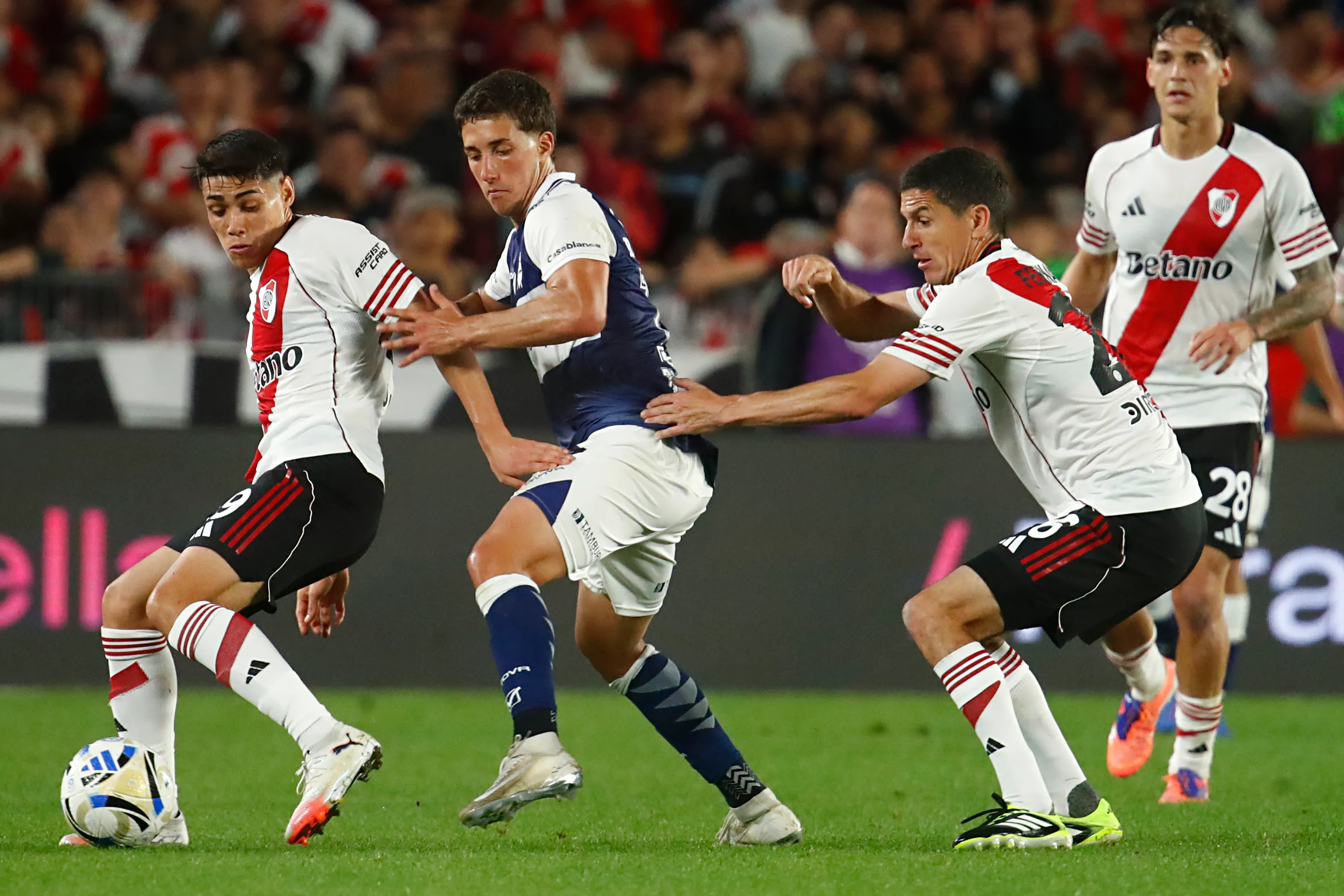 Nacho Fernández ante Gimnasia en este Clausura. (Foto: Getty).