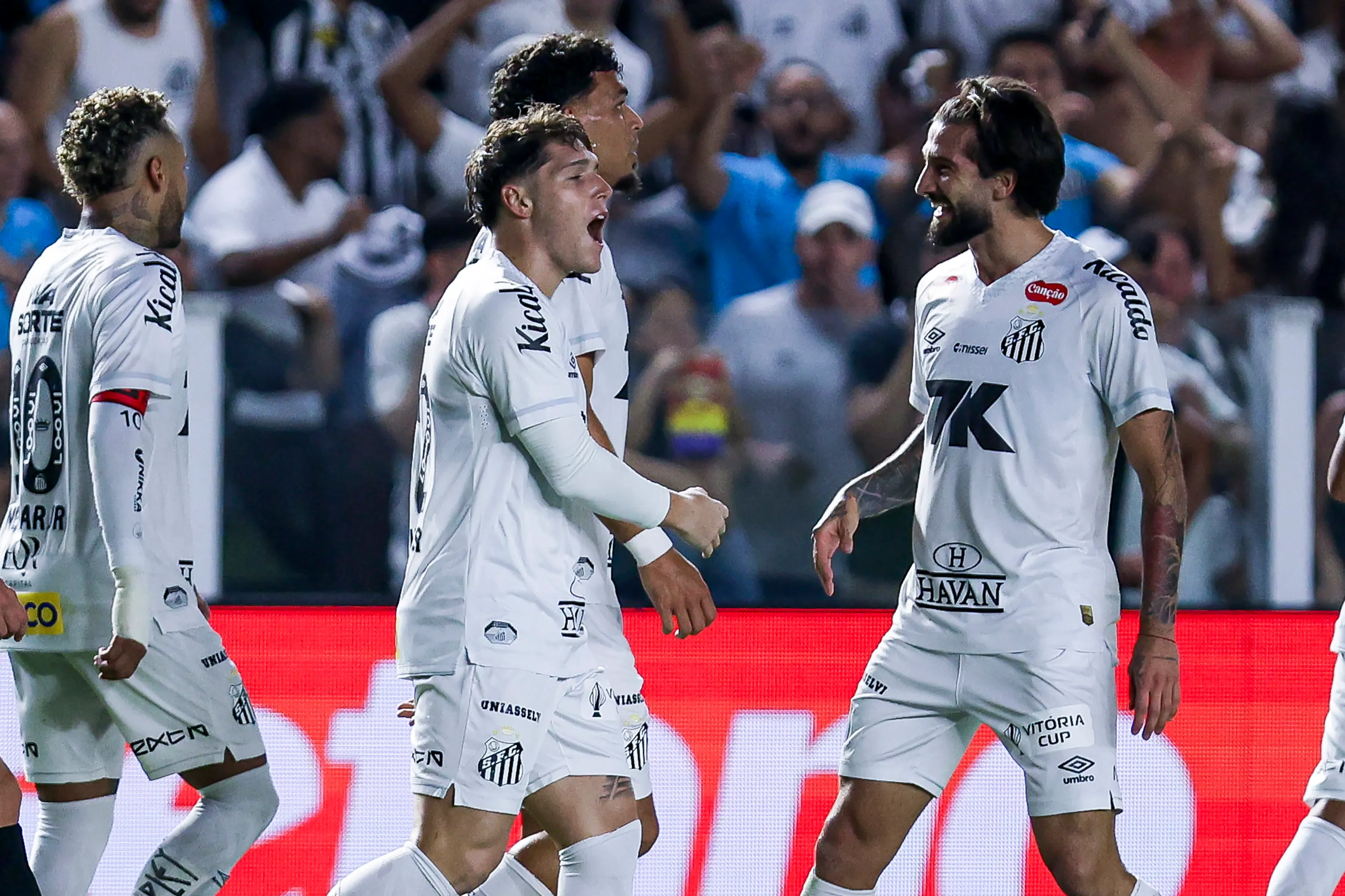 Benjamín Rollheiser celebra su tanto ante Palmeiras. (Foto: Getty).
