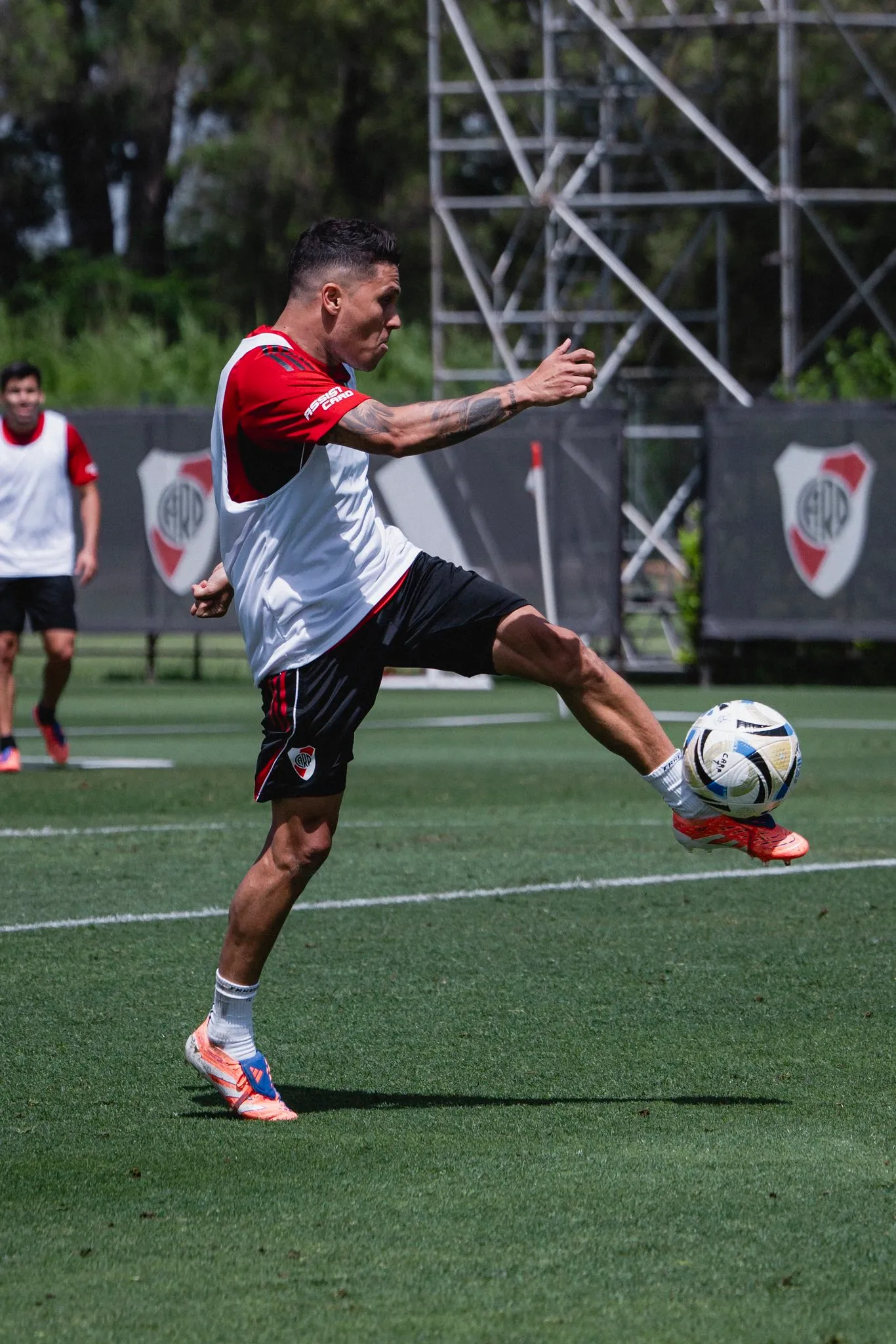 River continúa preparándose para visitar a Racing el lunes. (River en X).
