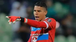 Lo quiso River para reemplazar a Armani, se fracturó y ahora lo denunciaron por robo