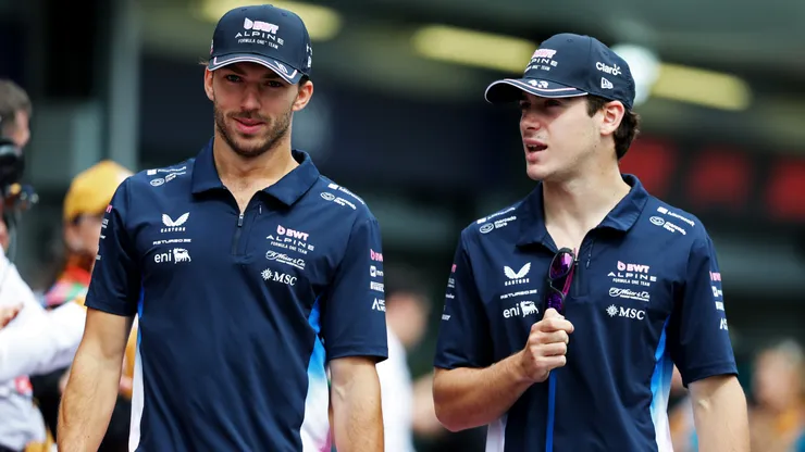 Franco Colapinto y Pierre Gasly, pilotos de Alpine en la Fórmula 1.