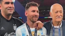 Lionel Messi junto a Omar Souto tras la obtención de la Finalissima.