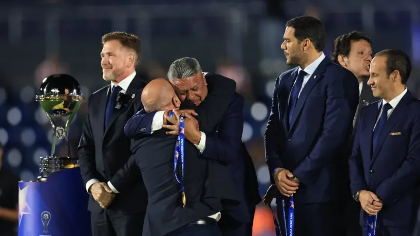 Nicolás Russo, presidente de Lanús, junto a Claudio Tapia, mandatario de la AFA.