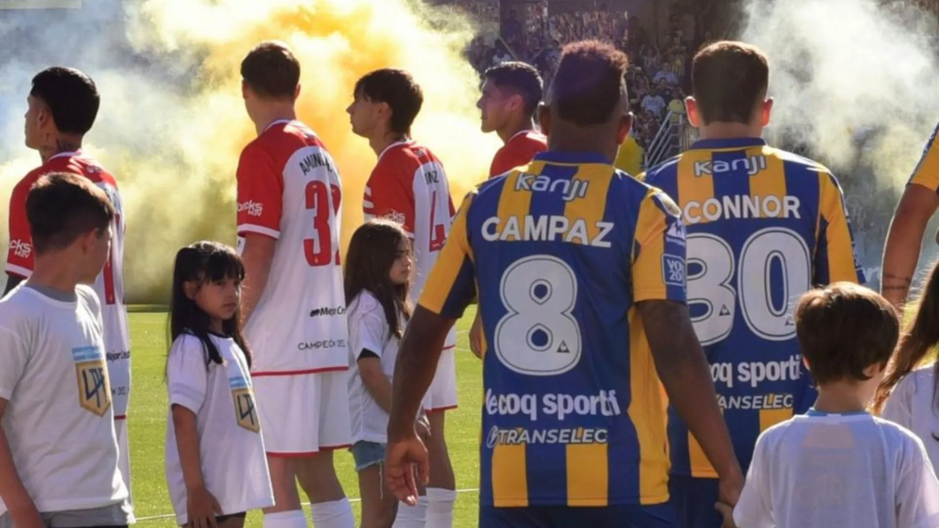 El pasillo de Estudiantes a Rosario Central.