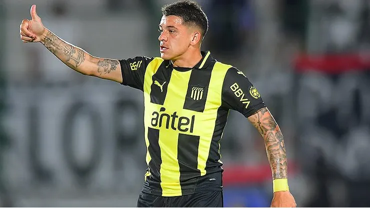 El mediocampista de Peñarol fue condenado a 6 años y 8 meses de prisión.