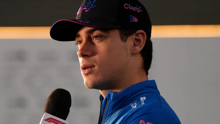 Colapinto hizo reir a todos en la presentación de Alpine