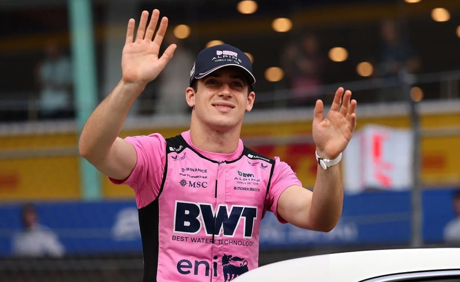 Franco Colapinto reconoció que hay más desgaste físico fuera del auto que en la pista.