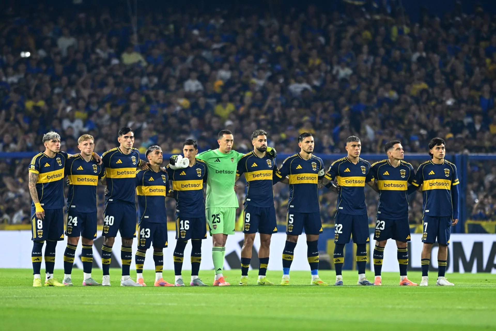 Los jugadores de Boca antes del duelo ante Talleres por los octavos de final. (Getty Images)