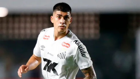 Adonis Frías, futbolista de Santos.