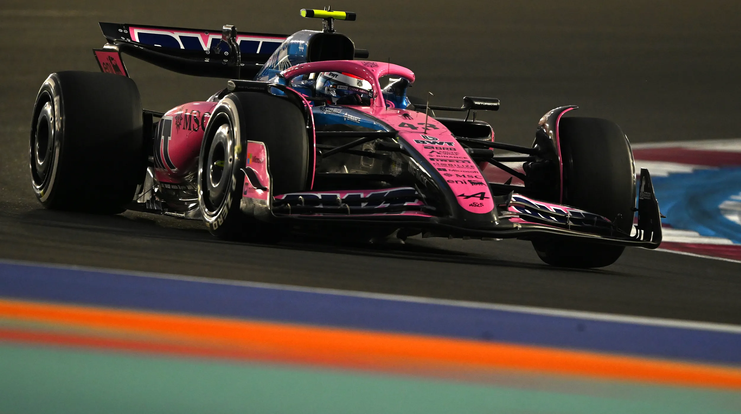 Franco Colapinto no encontró nunca el auto y largará desde el fondo en Abu Dhabi.