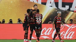 Danilo celebra su gol junto a sus compañeros.